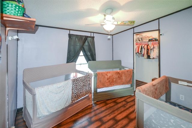 149 E Austin Avenue, Onalaska, TX 77360