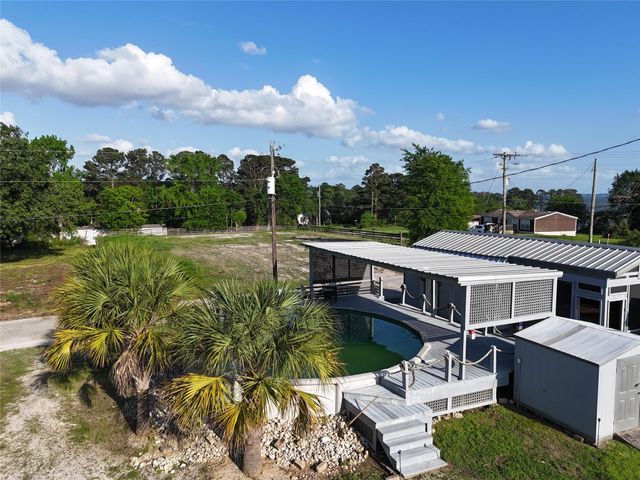 149 E Austin Avenue, Onalaska, TX 77360