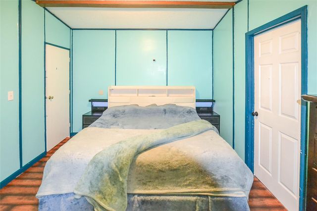 149 E Austin Avenue, Onalaska, TX 77360