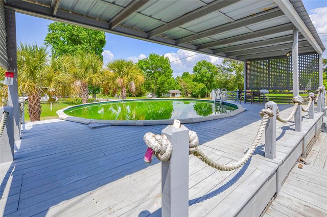 149 E Austin Avenue, Onalaska, TX 77360