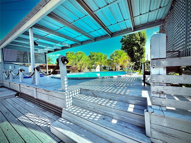 149 E Austin Avenue, Onalaska, TX 77360
