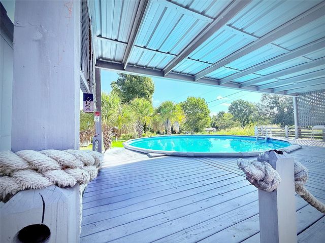 149 E Austin Avenue, Onalaska, TX 77360