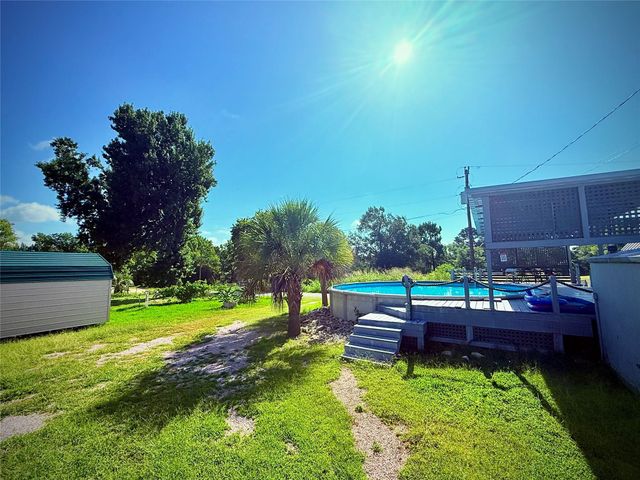149 E Austin Avenue, Onalaska, TX 77360