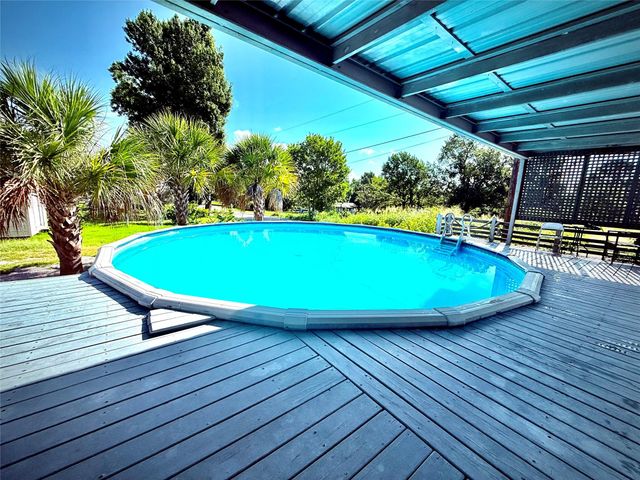 149 E Austin Avenue, Onalaska, TX 77360