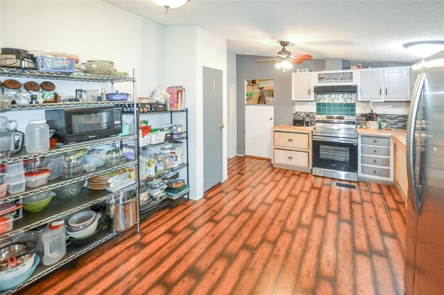149 E Austin Avenue, Onalaska, TX 77360