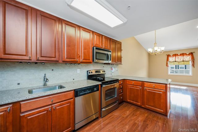 1132 Willow Lane 1131, Valley Stream, NY 11580