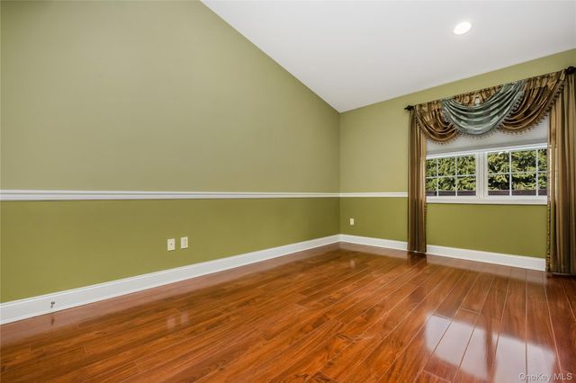 1132 Willow Lane 1131, Valley Stream, NY 11580