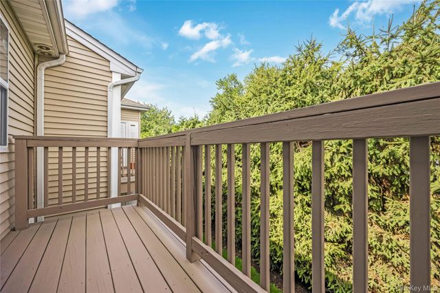1132 Willow Lane 1131, Valley Stream, NY 11580