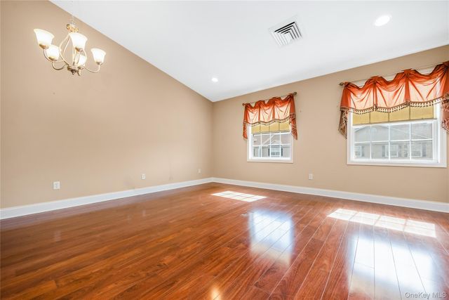 1132 Willow Lane 1131, Valley Stream, NY 11580