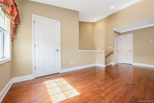 1132 Willow Lane 1131, Valley Stream, NY 11580