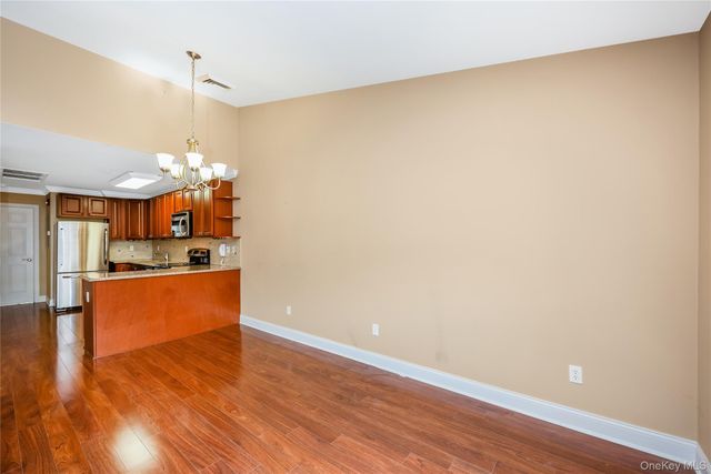 1132 Willow Lane 1131, Valley Stream, NY 11580