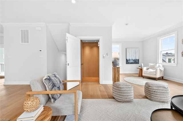 114 70th ST, Virginia Beach, VA 23451