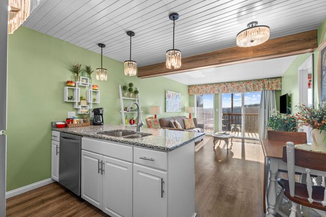 388 Notch Lane 8, Branson West, MO 65737