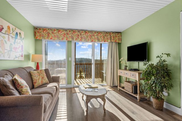 388 Notch Lane 8, Branson West, MO 65737