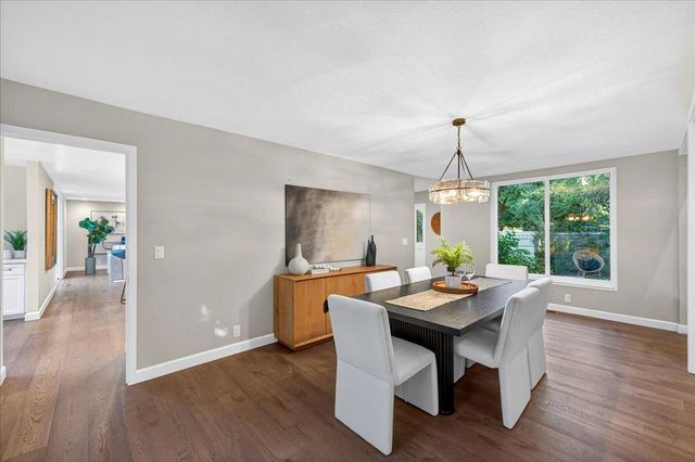 100 Sleeper Avenue, Mountain View, CA 94040