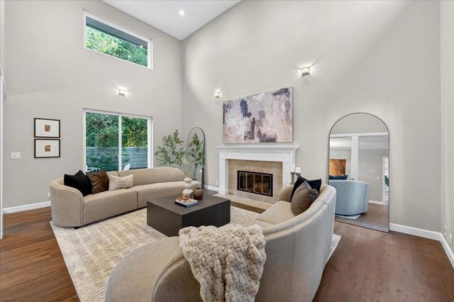 100 Sleeper Avenue, Mountain View, CA 94040