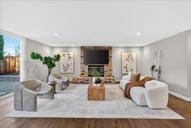 100 Sleeper Avenue, Mountain View, CA 94040