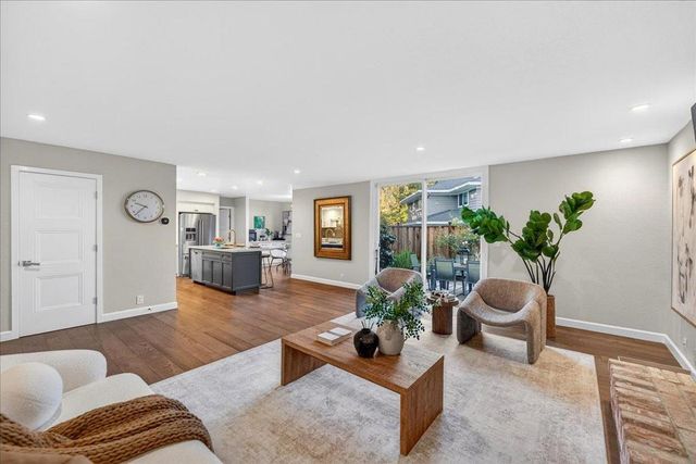 100 Sleeper Avenue, Mountain View, CA 94040