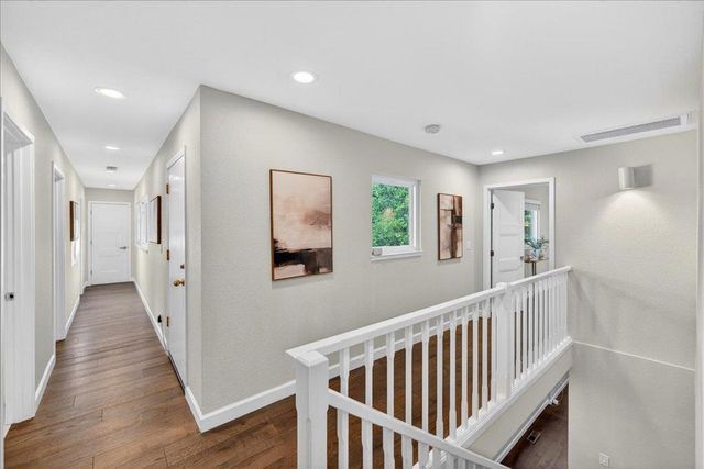 100 Sleeper Avenue, Mountain View, CA 94040
