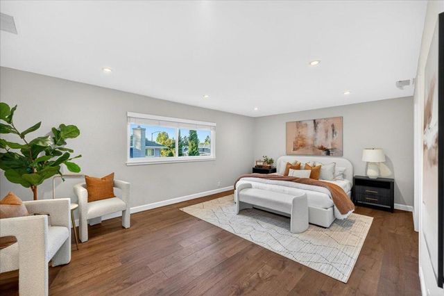 100 Sleeper Avenue, Mountain View, CA 94040