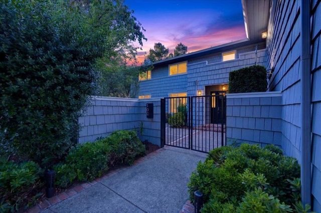 100 Sleeper Avenue, Mountain View, CA 94040