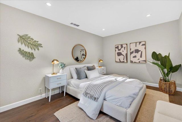 100 Sleeper Avenue, Mountain View, CA 94040