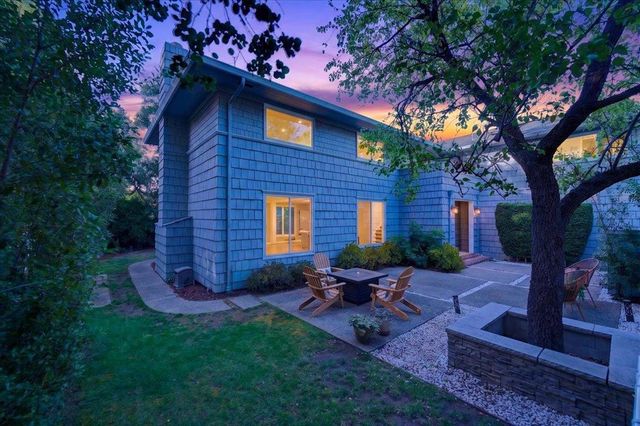100 Sleeper Avenue, Mountain View, CA 94040