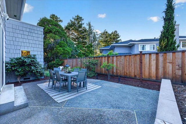 100 Sleeper Avenue, Mountain View, CA 94040