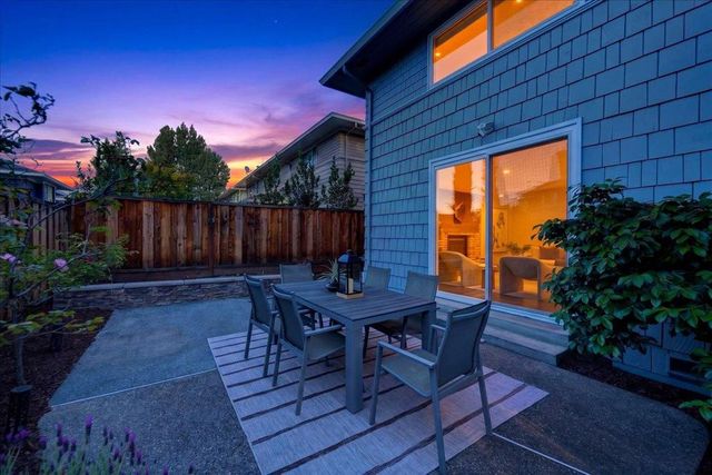100 Sleeper Avenue, Mountain View, CA 94040
