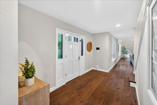 100 Sleeper Avenue, Mountain View, CA 94040