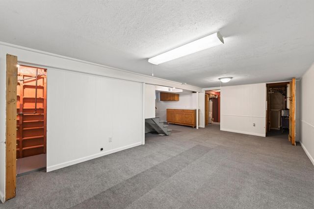 6941 Idaho Avenue N, Brooklyn Park, MN 55428