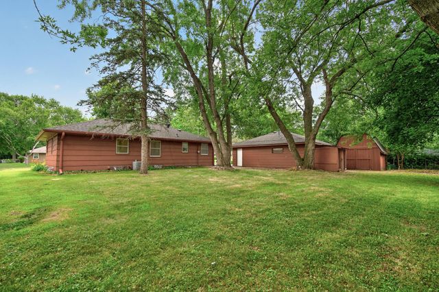 6941 Idaho Avenue N, Brooklyn Park, MN 55428
