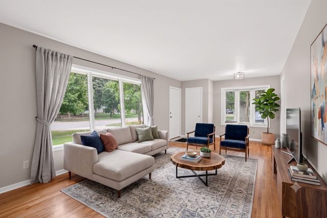 6941 Idaho Avenue N, Brooklyn Park, MN 55428