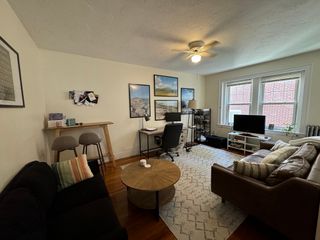 588 Washington St 4, Brookline, MA 02446