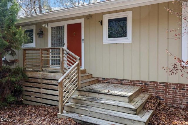 620 Sugarberry Road, Chapel Hill, NC 27514