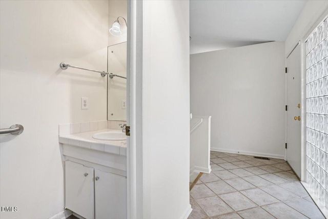 620 Sugarberry Road, Chapel Hill, NC 27514