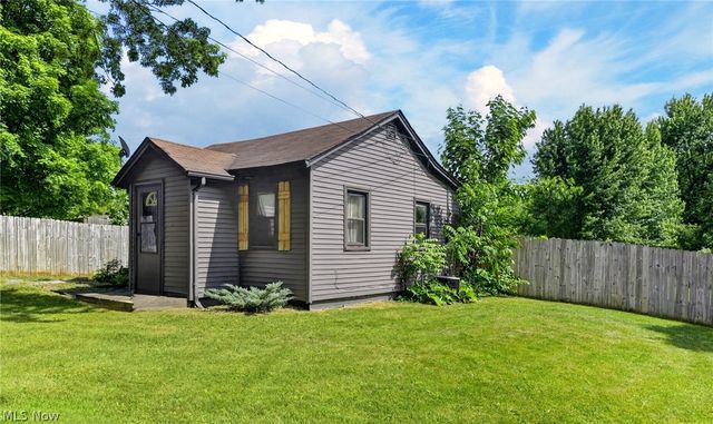 555 Secrist Lane, Girard, OH 44420
