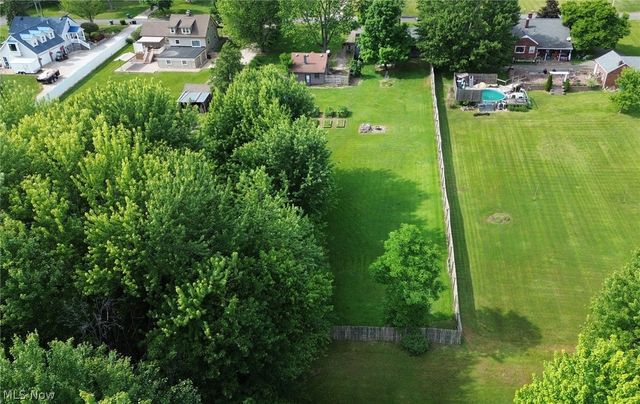 555 Secrist Lane, Girard, OH 44420