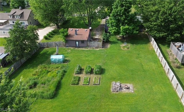 555 Secrist Lane, Girard, OH 44420