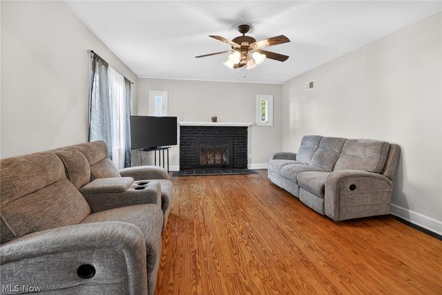 555 Secrist Lane, Girard, OH 44420