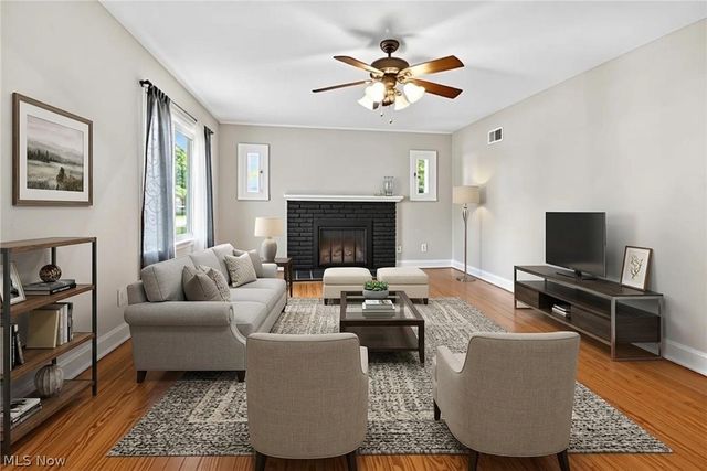 555 Secrist Lane, Girard, OH 44420