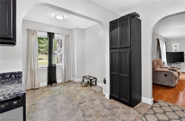 555 Secrist Lane, Girard, OH 44420