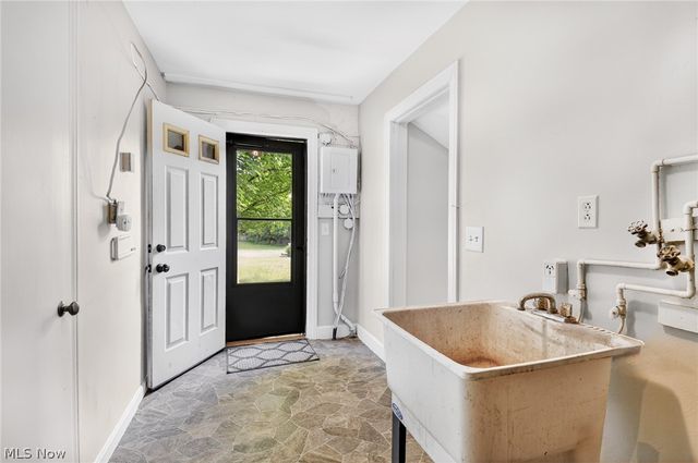 555 Secrist Lane, Girard, OH 44420
