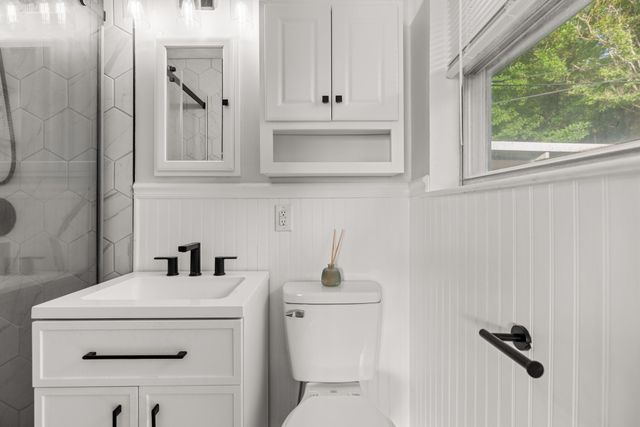 704 W Elizabeth Drive, Robinson, TX 76706