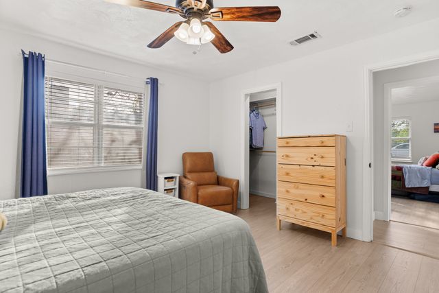 704 W Elizabeth Drive, Robinson, TX 76706