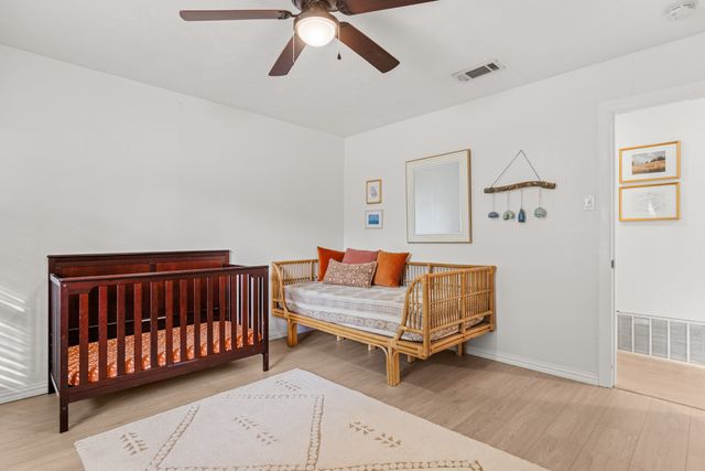 704 W Elizabeth Drive, Robinson, TX 76706