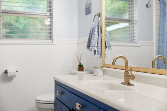 704 W Elizabeth Drive, Robinson, TX 76706