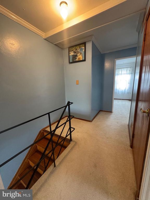 Image 13 of property listing at 3034 LORENA AVE, Baltimore, MD 21230