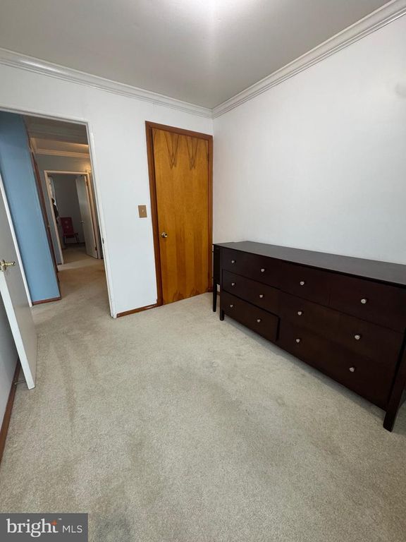 Image 17 of property listing at 3034 LORENA AVE, Baltimore, MD 21230
