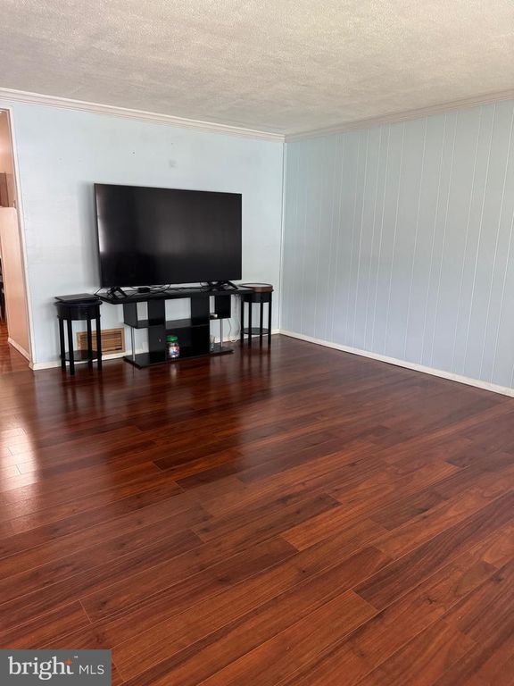 Image 19 of property listing at 3034 LORENA AVE, Baltimore, MD 21230